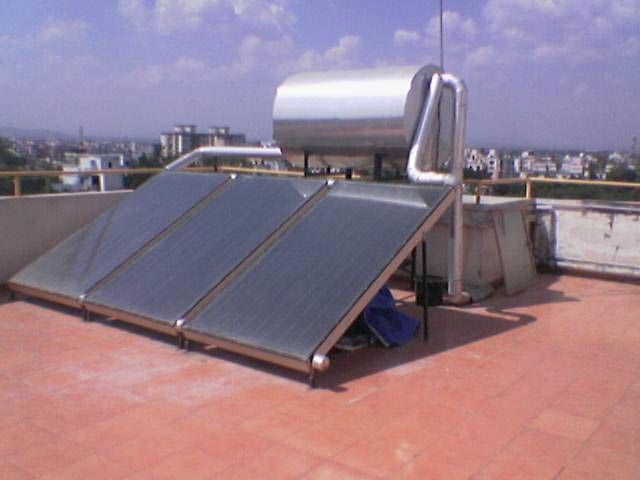 Aquecedor solar de água com termossifão de painel plano, 